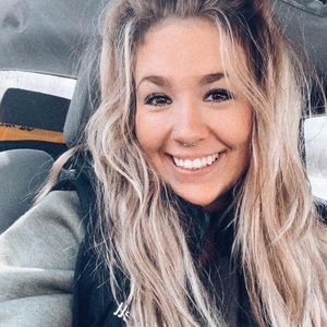 Meet your Posher, Mikayla